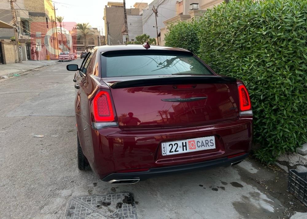 كرايسلر 300